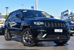 Начались продажи нового внедорожника Jeep Grand Cherokee в России 