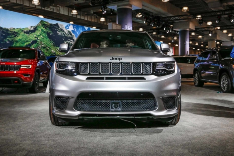Новая версия внедорожника Jeep Grand Cherokee Новая версия внедорожника Jeep Grand Cherokee